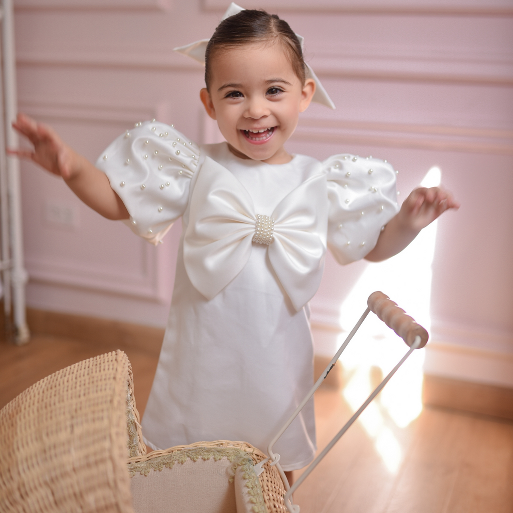 White Birthday Party Inspo